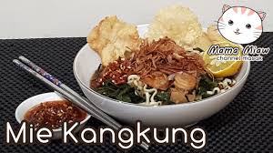 Kreasikan saja jadi mie kangkung ayam yang punya sensasi crunchy atau renyah bertekstur dari sayur kangkung. Mie Kangkung Babi Youtube