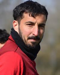 🎙️Jari #Vandeputte in conferenza stampa 🩶❤️ “Viviamo un momento positivo,  avanti così” Il video e le parole sul nostro sito📲 #AmarsiAncora  #forzagrigiorossi #DaiCremo #SerieBKT #Cremona #Cremonese