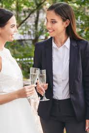 Es ist der schönste tag im leben eines mannes, wenn er den bund der ehe mit der frau, die er liebt, eingeht. Hochzeitsanzuge Damen Herren Hochzeitsanzug Kaufen