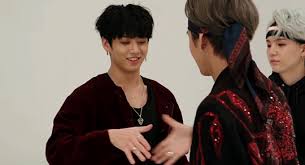 Vor seinem debüt besuchte kim taehyung die arts korea . Bodyguard Pt 2 Kim Taehyung Jeon Jungkook