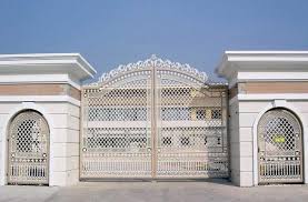 The third idea is metal gate designs idea with broad panels which are stacked up one above the other. Attractive Front Entry Gate Design Ideas For Home