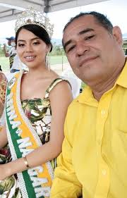 Con la preciosa Selena Jumbo Reina de Nangaritza y Virreina de la Provincia  de Zamora Chinchipe.