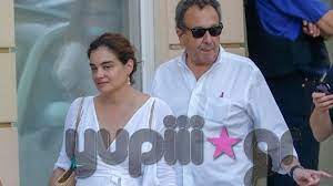 Ο ίδιος ο χρήστος χωμενίδης έγραψε: Xrhstos Xwmenidhs Gwgw Mprempoy Celebrities Eidhseis Yupiii Gr