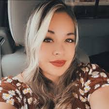 Rose Loera's Instagram, Twitter & Facebook