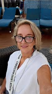 So I don't look dull, not with that lippy, but I promise I am! I'm 51 soon,  live in Manchester, UK (originally from Sheffield) I work for a tech  company, run my