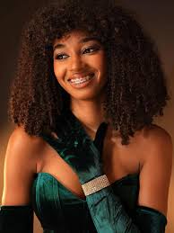 ✨CARNAVAL DE REINAS✨ Miss Teen Cabo Rojo @pao.andr Traje típico: Flor y Mar  Descripción: Este vestido está inspirado en la biodiversidad de mi pueblo.  Honrando la flor típica de Cabo Rojo, el