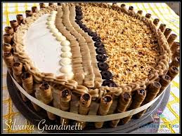 Ma volete mettere due strati di torta soffice e delicata. Torta Nocciolosa Farcita Con Crema Alla Nocciola E Panna Montata