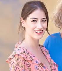 FERIHA beautiful pic 😘❤️ #Feriha #turkishdrama #HazalKaya #trending