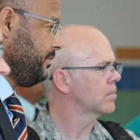 Sen. Bob Corker meets Navy Capt. Timothy Szymanski