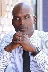 Fathered While Fatherless: A Son Finding His Way: Wellington, Micheal,  Robinson, Steve, Roberts, Juan: 9781950936151: Amazon.com: Books