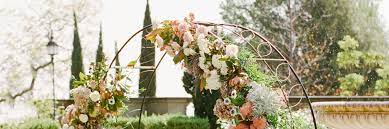 Today's crown headed out to an intimate courthouse wedding. 32 Wedding Arch Ideas For A Memorable Wedding Proflowers