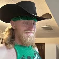 Aaron Nuckolls's Instagram, Twitter & Facebook