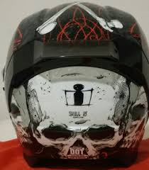 Icon Airflite Skull 18 Helmet Motorhelm The camouflage has a blue background with skulls as the pattern. icon airflite skull 18 helmet motorhelm