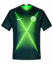 Jun 13, 2021 · der schnelle, vielseitige dallali, im nachwuchs beim vfl wolfsburg ausgebildet, später auch mal bei lupo/martini, erhöht den konkurrenzkampf und die leistungsdichte im feld, wienhold die im tor. Vfl Wolfsburg Home Trikot 2019 2020 Herren Fussball Deals De