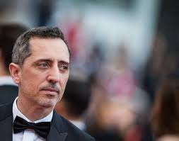 Ce spectacle est sorti en dvd le 19 novembre pendant cette pause, gad elmaleh réalise son premier long métrage, coco , en reprenant le personnage qu'il avait créé dans son spectacle la vie normale. Gad Elmaleh Ses Revelations Chocs Sur Les Grimaldi France Dimanche