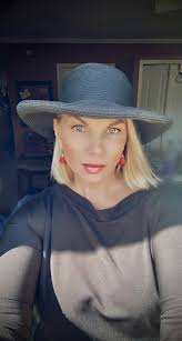 Book review of Finding Nicole