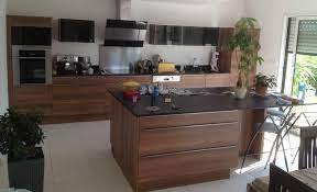 meuble stratifie avec plan de travail en quartz cuisine contemporaine cuisine sur mesure amenagement cuisine