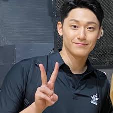 Lee do hyun is so BUFF BIGGG OMGGG (/≧◇≦＼)