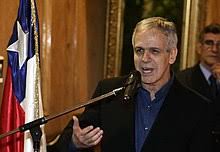 Paulina marcela urrutia fernández (santiago, 15 de enero de 1969) es una actriz, académica, directora, dirigente sindical y política chilena. Augusto Gongora