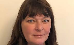 Anna Burt's Instagram, Twitter & Facebook