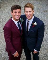 Tom daley walks the blue carpet with fiance dustin lance black at the premiere of finding dory held at odeon leicester square on sunday (july 10) in tumblr dedicated to the beautiful tom daley and his incredible husband dustin lance black. 25 Daley And Lance Ideas Tom Daley Dustin Lance Lance Black
