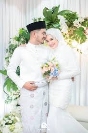 Kotak seberat 10 kilogram ini memiliki tutup mika yang sudah dihias. Wah Chan Gold Jewellery Wah Chan Gold Jewellery