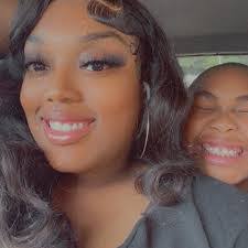 Shakela Lewis's Instagram, Twitter & Facebook