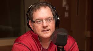 L'acteur Paul Doucet admet avoir vécu des moments difficiles dernièrement