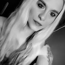 Jessica Rogers's Instagram, Twitter & Facebook