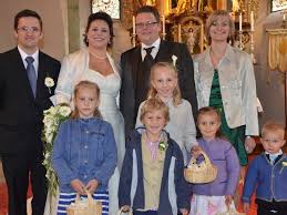 Bereits seit sieben jahren sind die beiden dauerverlobt. Hochzeit Von Bianca Nessler Und Matthias Luger Innerbraz Vol At