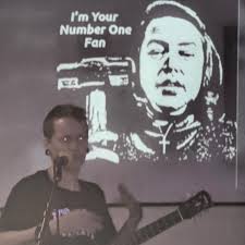 Ha ha, love this pic from open mic at @huskyspub Let's make art and laugh  more! Much love, peeps!🤘❤️ #staysilly #beafraidanddoitanyway #loveyas