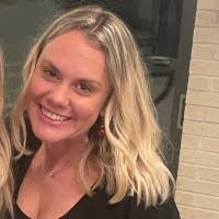 Leslie Gresham's Instagram, Twitter & Facebook