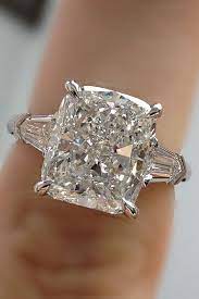 I Love These Wedding Ring Styles Weddingringstyles White Diamond Rings Engagement Beautiful Engagement Rings Diamond Wedding Bands