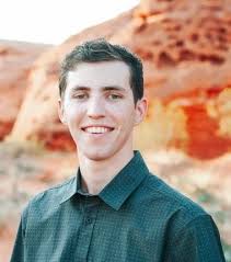🍓Thông tin về kẻ đã a/m s/a/t Charlie Kirk: Tyler Robinson, 22 tuổi –  chính là dân da trắng bảo thủ gốc Utah, con nhà Cộng hòa “chính gốc”, cha  từng là