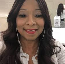 Ena Robinson's Instagram, Twitter & Facebook