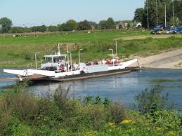 The bergse maas continues under the name of amer, which is part of de biesbosch. Berg Aan De Maas Wikipedia