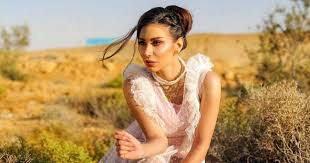 محمد رجب ، إنعام سالوسة ، ياسمين البشبيشي ، سلوى عثمان ، مي سليم ، رانيا فريد شوقي. ÙŠØ§Ø³Ù…ÙŠÙ† ØµØ¨Ø±ÙŠ Ù†Ø¬Ù…Ø© Ø§Ù„ØªØ±ÙŠÙ†Ø¯ Ø¨ØµÙˆØ± Ø²ÙˆØ§Ø¬Ù‡Ø§ ÙˆÙ„ÙŠØ³ Ø¨Ø§Ù„ØªÙ…Ø«ÙŠÙ„ Ø¬Ù†ÙˆØ¨ÙŠØ©