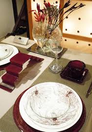 Beautiful Autumn Inspired Table Setup Oxblood Is The Trendiest Color This Season Don T Forget Fine Dining Table Setting Dining Table Setting Tableware Design
