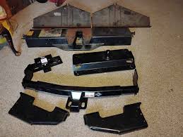 Im selling my fifth wheel , Gooseneck fifth wheel , two trailers Reese  hitch one is use and the other r still brand new never been use at all I'm  selling them