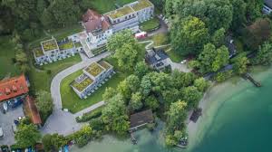 Wir laden sie ein zu seminaren, veranstaltungen, auszeiten, intensives arbeiten und vieles mehr. Leoni Abgebranntes Bootshaus Historisch Bedeutend Starnberg Sz De
