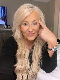 Shelley Muller's Instagram, Twitter & Facebook