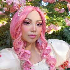 Audrey Moua's Instagram, Twitter & Facebook