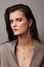 Elaine Lofton's Instagram, Twitter & Facebook