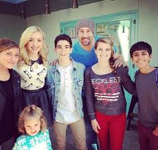 Apr 12, 2020 · on friday, april 10, debby ryan, peyton list, skai jackson, karan brar, and kevin chamberlin all made an appearance on seth rudetsky and james wesley's stars in the house youtube series, where. Peyton List Karan Brar Cameron Boyce Disney Disney Desenhos Fas