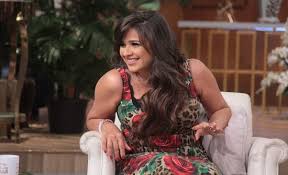أعادت الفنانة ياسمين عبد العزيز تذكير متابعيها عبر مواقع التواصل الاجتماعي بالحلقة، بعدما أعادت نشر مقطع، تجاهلت خلاله بوسي شلبي الحديث عنها أو ذكر اسمها حين سألتها إيناس الدغيدي أن كانت. Ø§Ù„ÙƒØ´Ù Ø¹Ù† Ù…ØµÙŠØ± Ø§Ù„Ø·Ø¨ÙŠØ¨ Ø§Ù„Ù…ØªØ³Ø¨Ø¨ ÙÙŠ ØªØ¯Ù‡ÙˆØ± Ø­Ø§Ù„Ø© Ø§Ù„ÙÙ†Ø§Ù†Ø© ÙŠØ§Ø³Ù…ÙŠÙ† Ø¹Ø¨Ø¯Ø§Ù„Ø¹Ø²ÙŠØ² Ø§Ù„Ù…Ø¯ÙŠÙ†Ø© Ù†ÙŠÙˆØ²