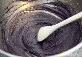 Gel food coloring is popular because it won't dilute your icing. Lavender Cupcakes With Earl Grey Icing Sheknows