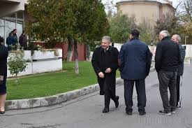 Suficient despre viaţa sa politică, căci viorica dăncilă are o viaţă. Ce Frumoasa E Viorica Dancila A Facut Baie De Multime Mica