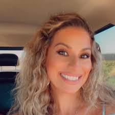 Alisa Rogers's Instagram, Twitter & Facebook