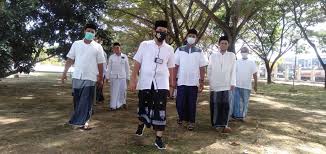 Scopri ricette, idee per la casa, consigli di stile e altre idee da provare. Edaran Bupati Bojonegoro Tentang Seragam Asn Siaga Darurat Covid 19 Asn Kabupaten Probolinggo Dapat Kerja Dari Rumah Kliksaja Jatim Edaran Bupati Bojonegoro Tentang Seragam Asn Apel Pagi Bupati Garut
