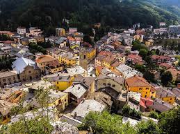 Nubi in progressivo aumento con deboli piogge al pomeriggio. Sestola Intorno Al Monte Cimone